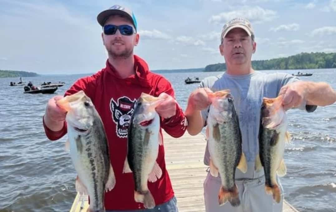 Why the PIT BOSS is AWESOME! Bass Fishing With a Texas Rig Pit